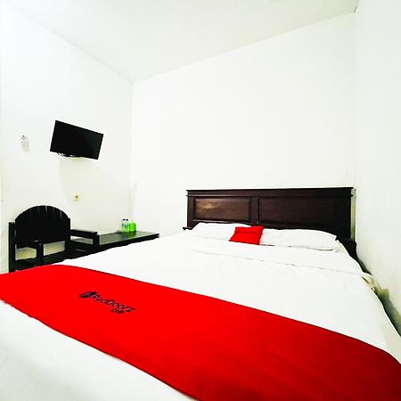 Reddoorz At Krisan Kendari Hotel Pulupanda Buitenkant foto