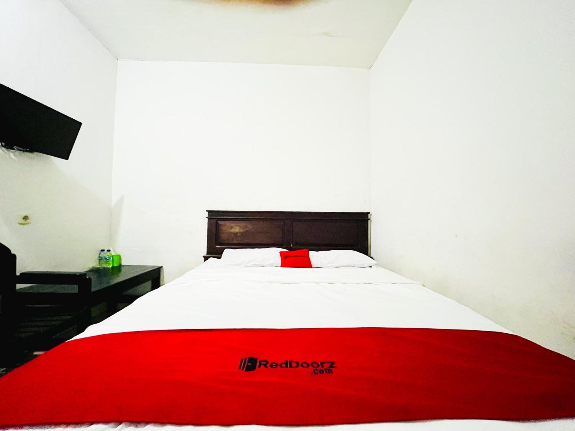 Reddoorz At Krisan Kendari Hotel Pulupanda Buitenkant foto