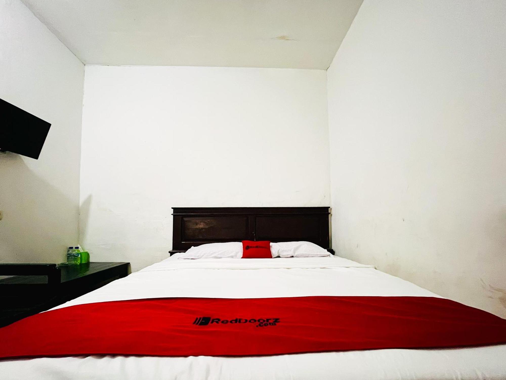 Reddoorz At Krisan Kendari Hotel Pulupanda Buitenkant foto