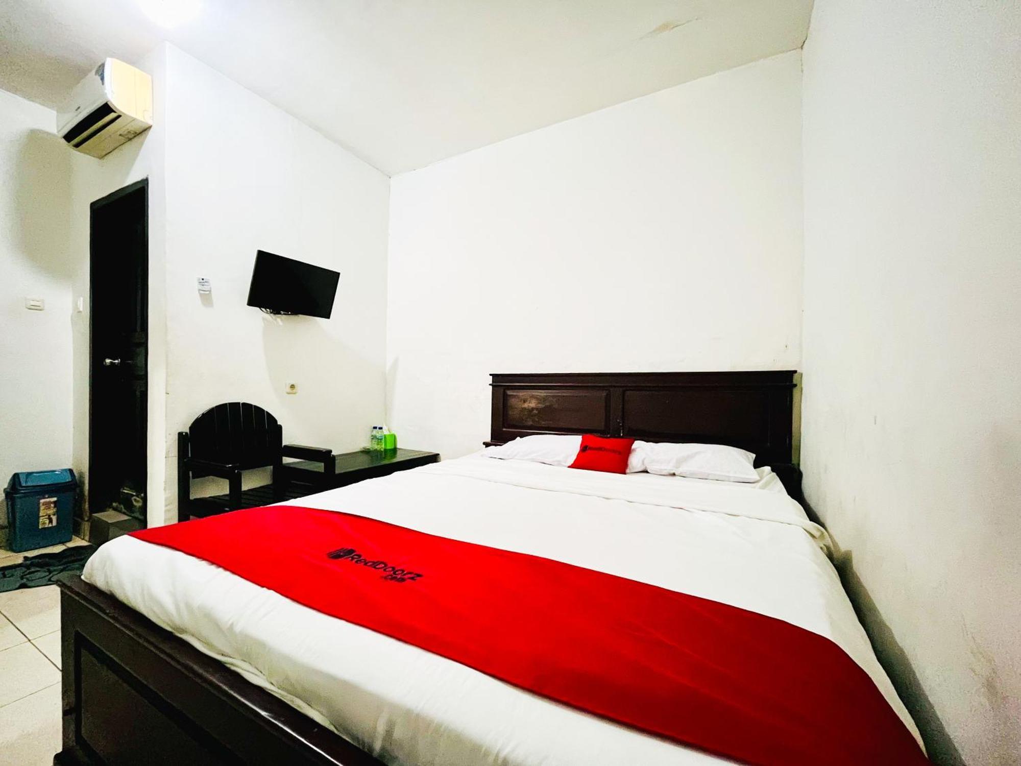Reddoorz At Krisan Kendari Hotel Pulupanda Buitenkant foto