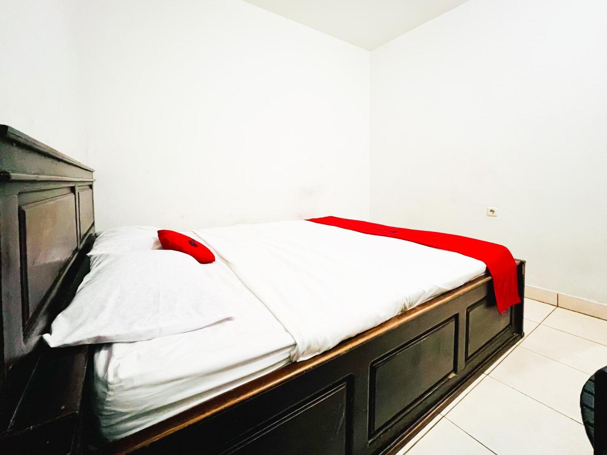 Reddoorz At Krisan Kendari Hotel Pulupanda Buitenkant foto